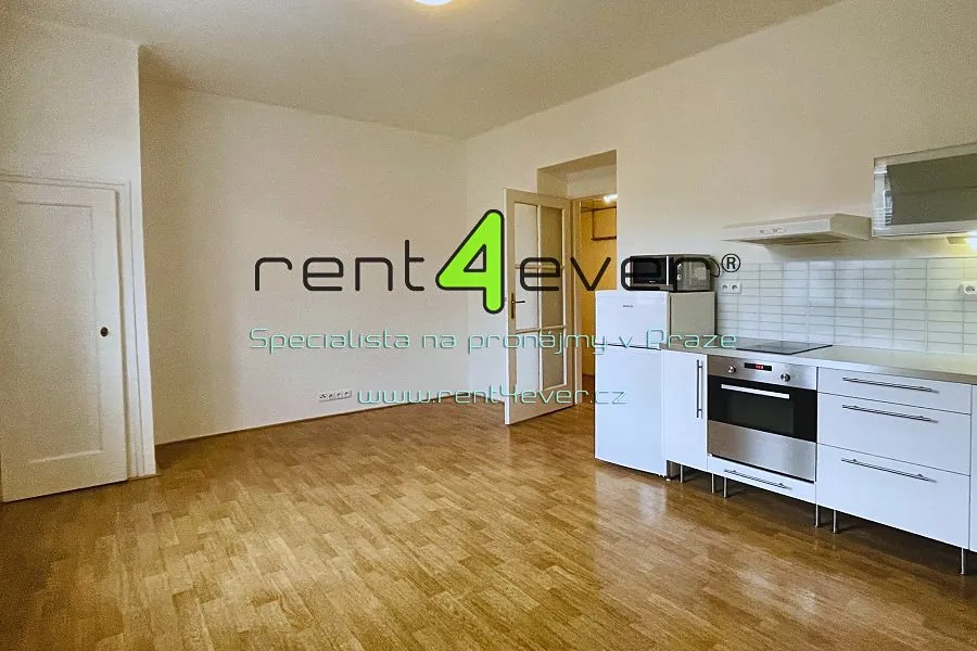 Pronájem bytu 1+kk 28 m²